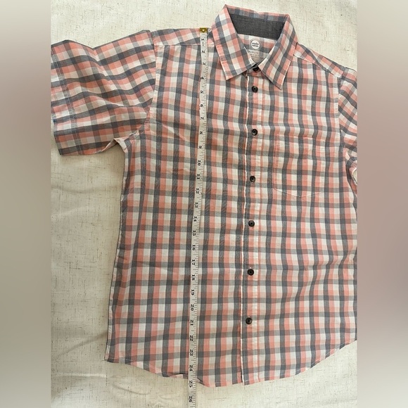 Short Sleeve Stretch Button Up Plaid Shirt 🌟 - Picture 8 of 8